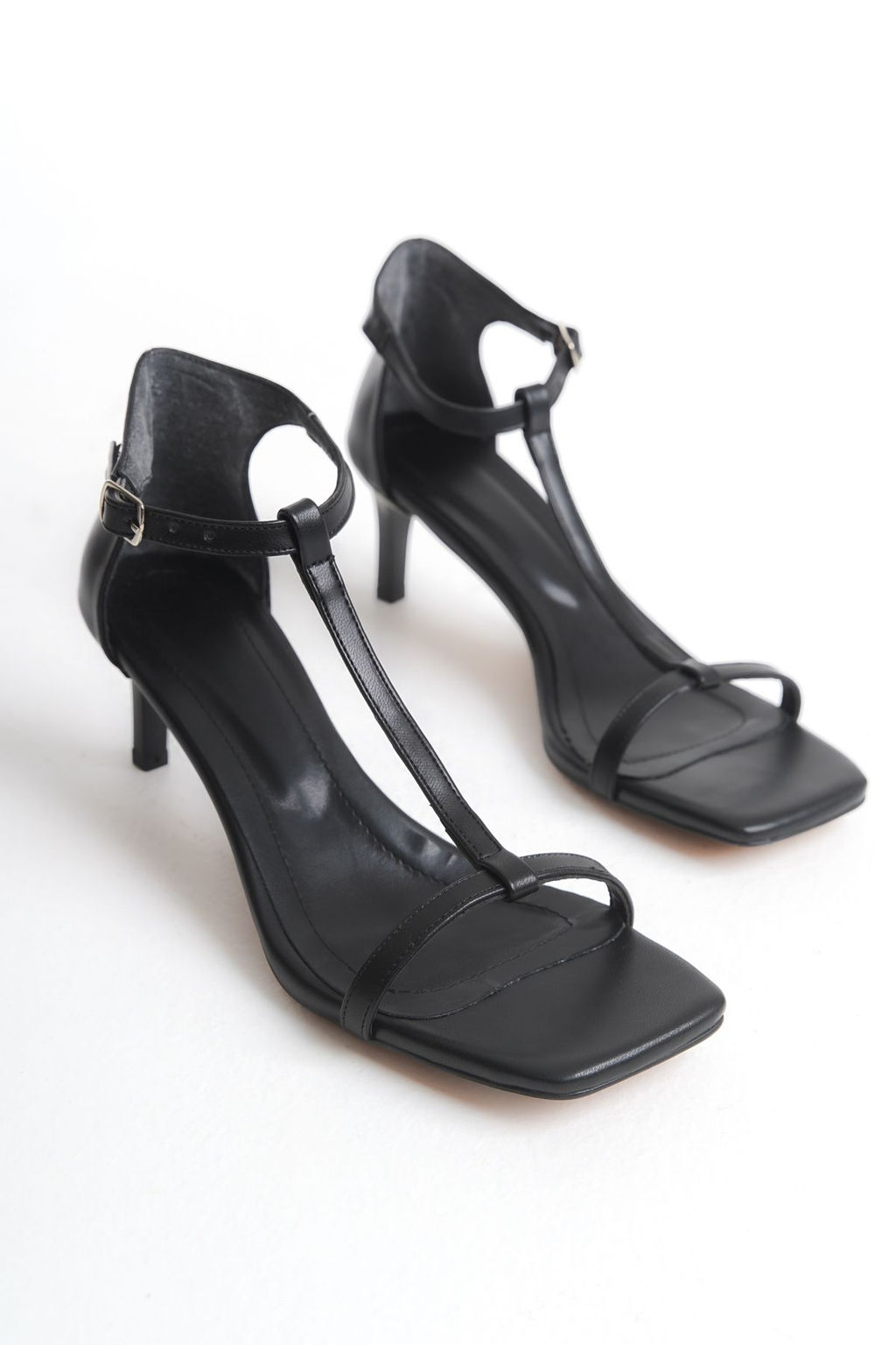 Trendyol Shoes Siyah T Bant Bilekten Baglamal? Kare Burun Kad?n Ince Topuklu Ayakkab? TAKSS25TO00038 - Trendyolmilla фото 8