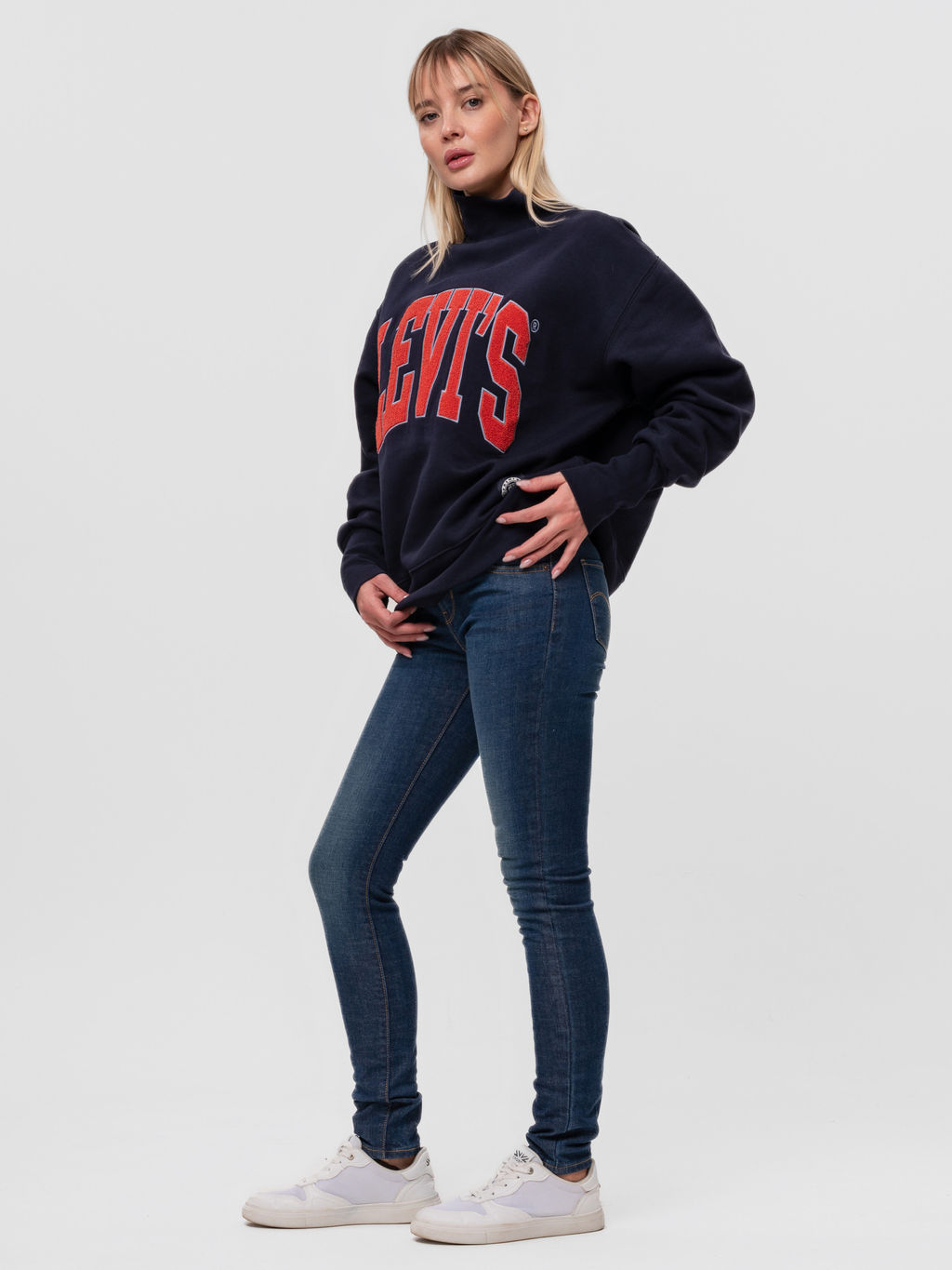 Джинсы женские