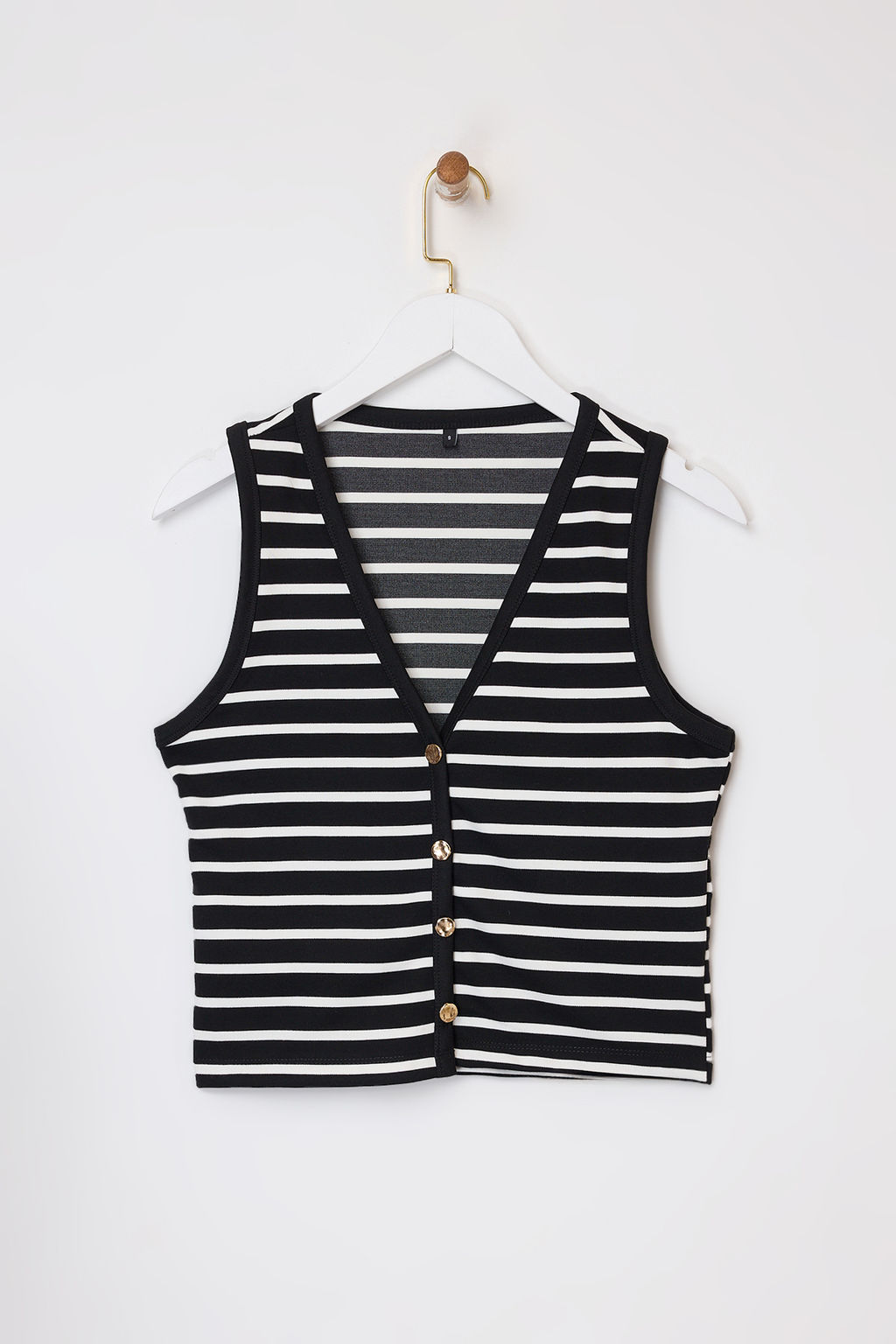 Siyah Cizgili Fitted/Vucuda Oturan V Yaka Dugmeli Kolsuz Interlok Orme Bluz TWOSS26BZ00180