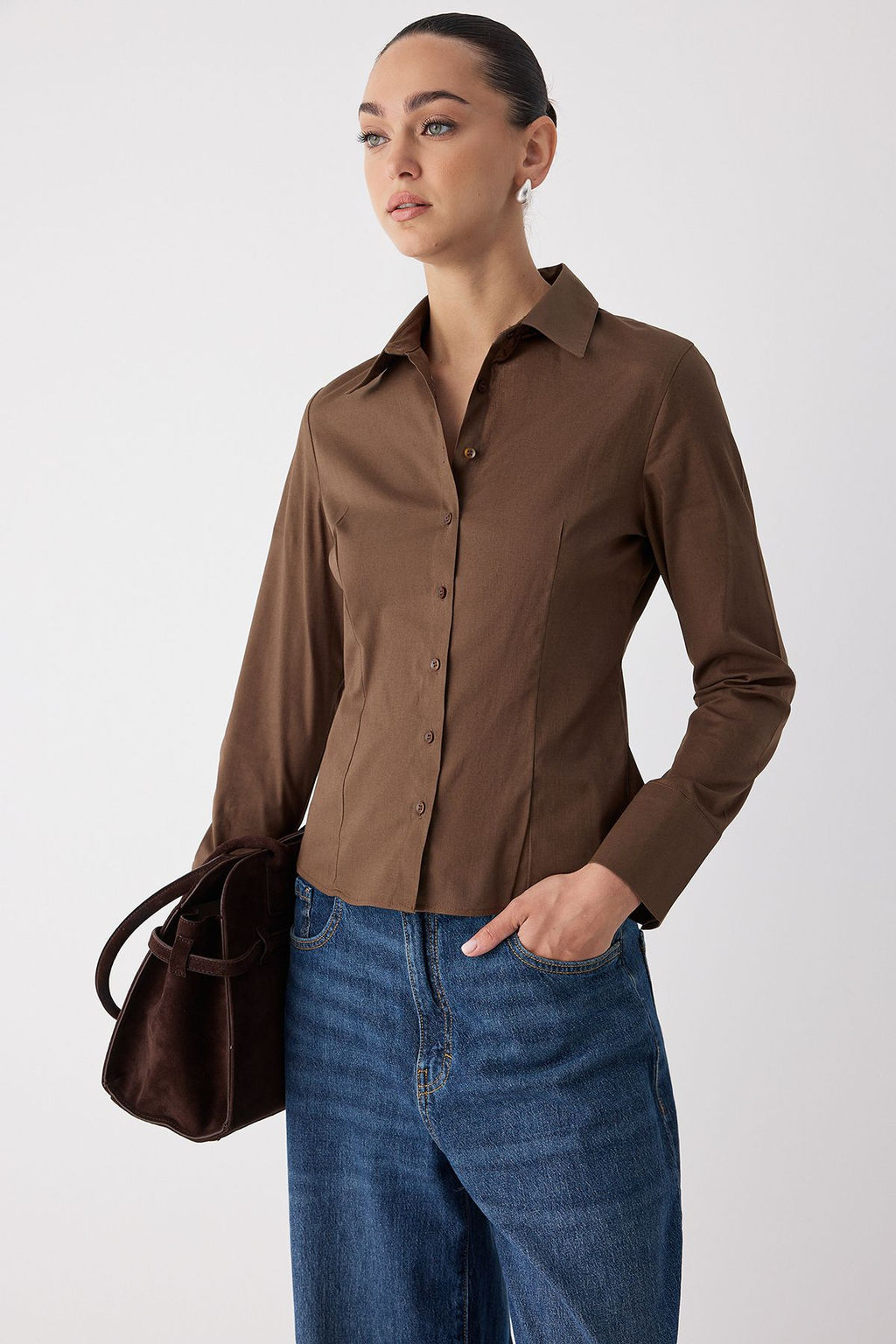 Beyaz Bele Oturan Fitted Dokuma Gomlek TWOAW26GO00022 - Trendyolmilla фото 2