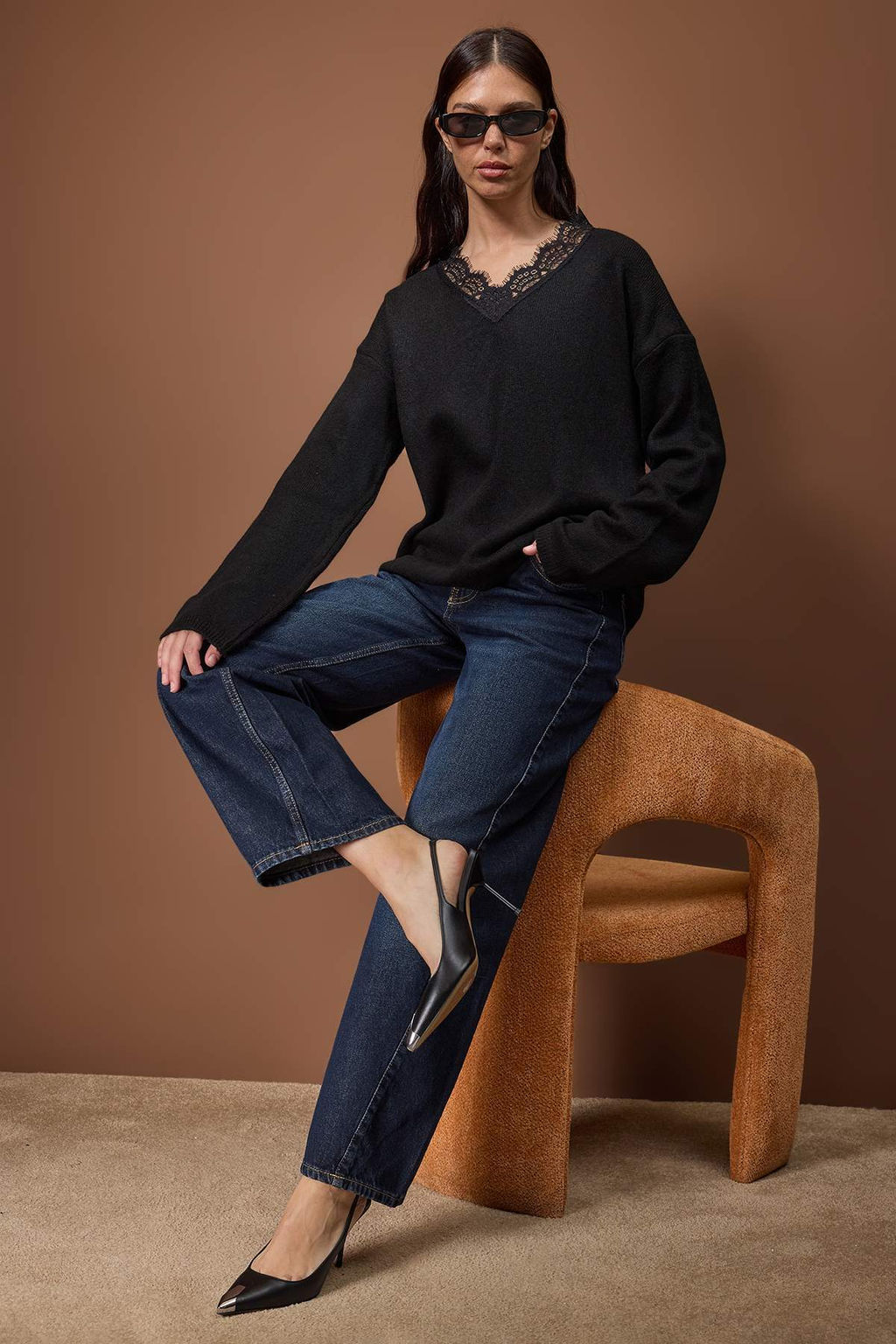 Siyah Yumusak Dokulu V Yaka Dantelli Triko Kazak TWOAW26KZ00288 - Trendyolmilla фото 2