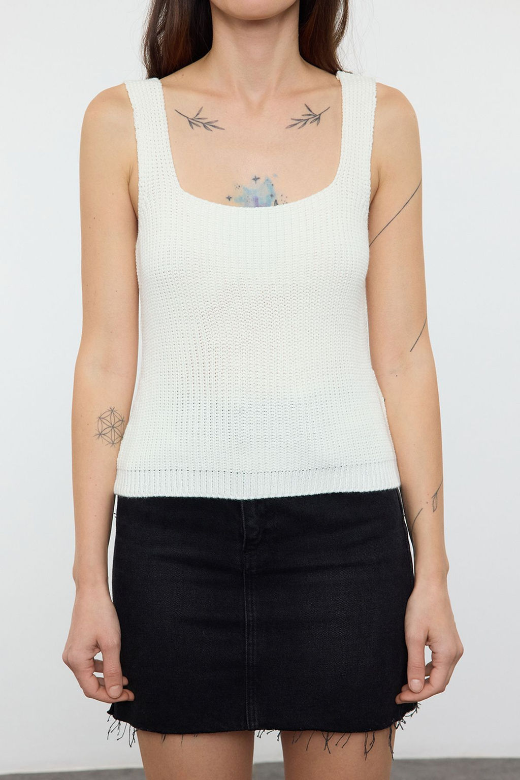TRENDYOLMILLA Ekru Kurdele Detayl? Triko H?rka TWOAW25HI00363  фото 4
