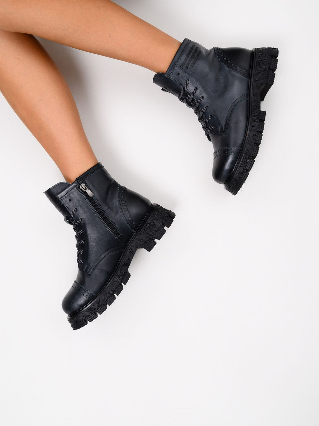 Ботинки 319.PODYUM141bl.Вакса черная/шерсть