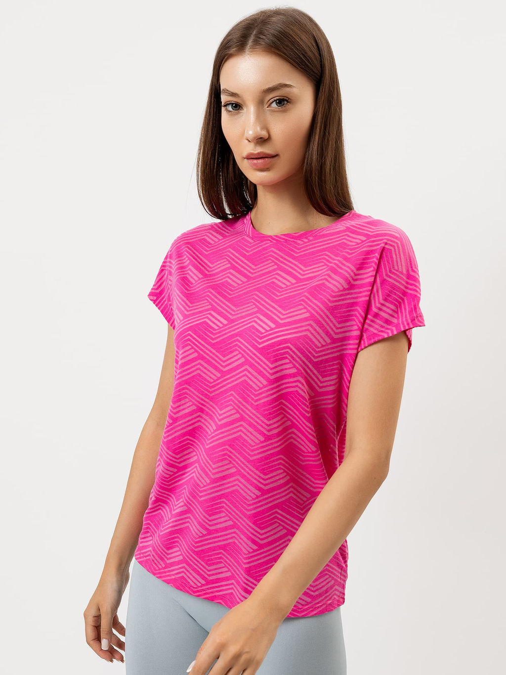 Футболка спортивная женская Mark Formelle розовая с принтом из вискозы и полиэстера