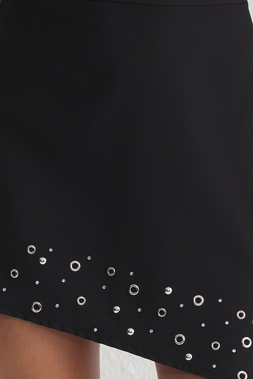 TRENDYOLMILLA Siyah Parlak Tasl? Dokuma K?sa Etek TPRSS25ET00003 фото 4