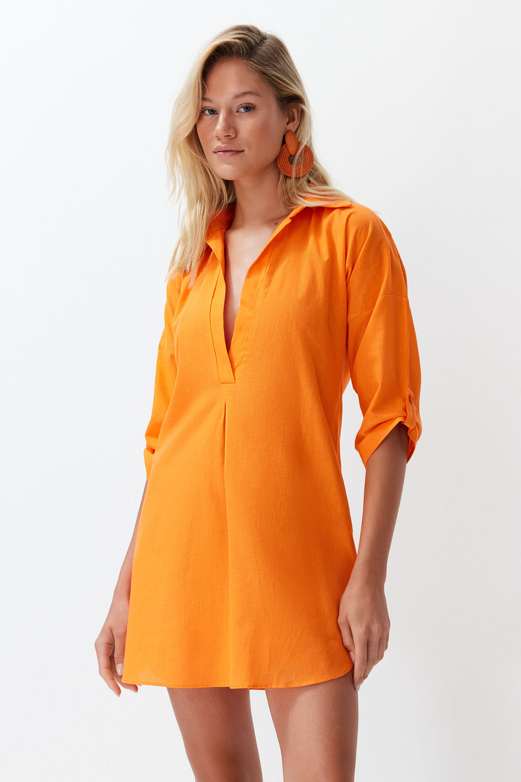 TRENDYOLMILLA Beyaz Dokuma Flaml? Pamuk Mini Plaj Elbisesi TBESS21EL3979 фото 28