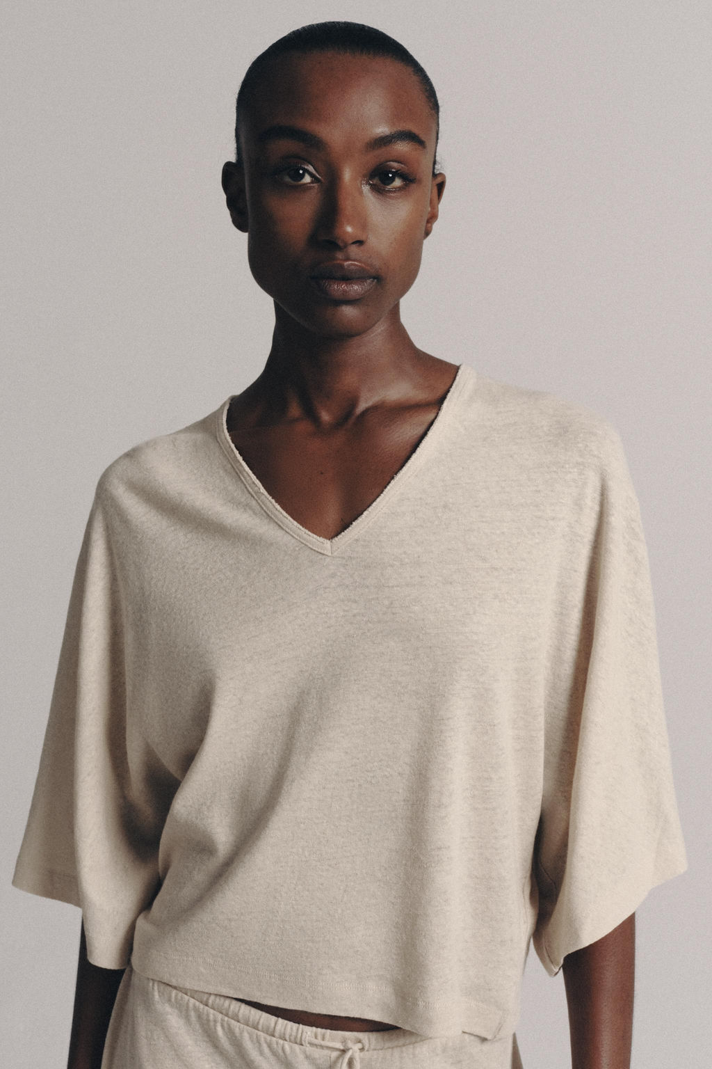 CAMISETA ESCOTE PICO CON LINO / Arena - Zara фото 2