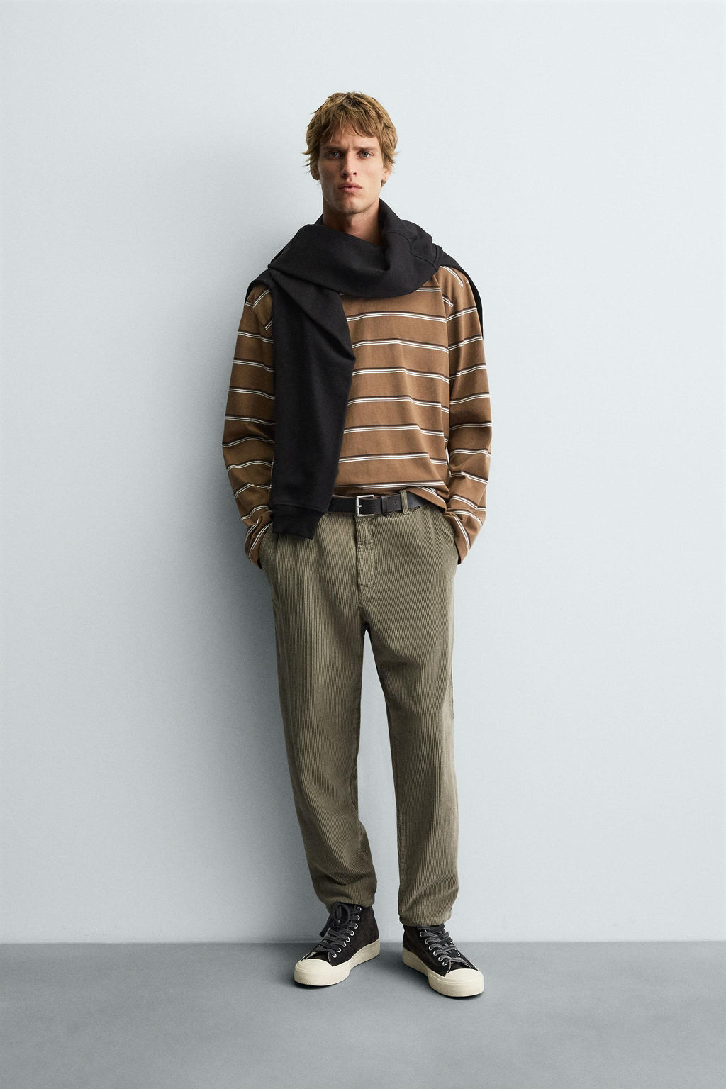 CARROT FIT CORDUROY TROUSERS