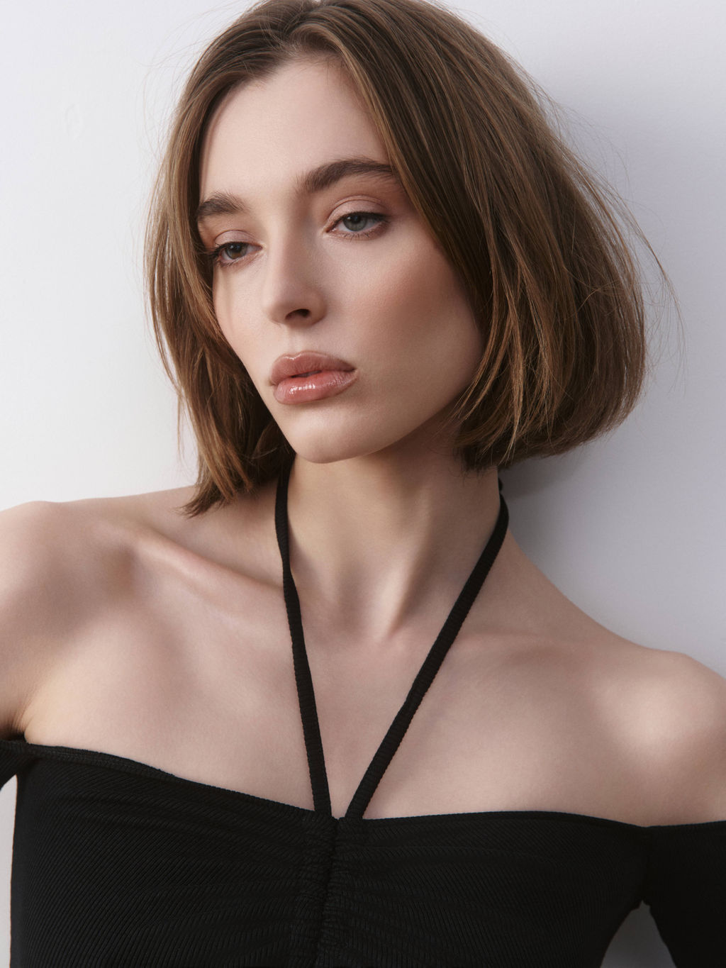 CONTE Укороченный топ в рубчик с отрытыми плечами и сборкой LD 2632 black - Conte elegant фото 6