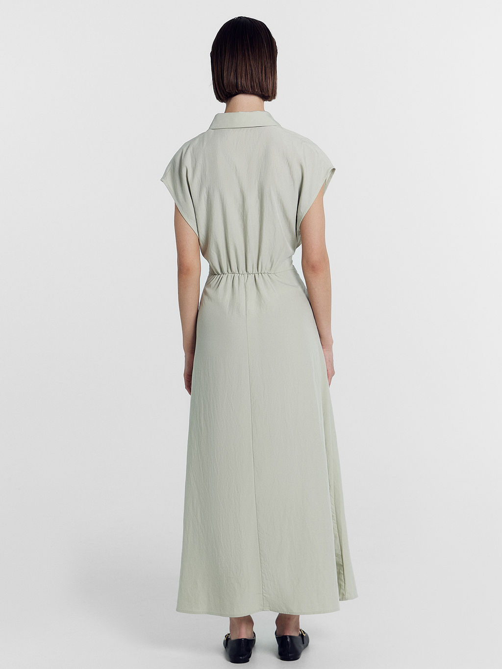 Платье женское в пыльно-зеленом оттенке зеленый минерал 152647