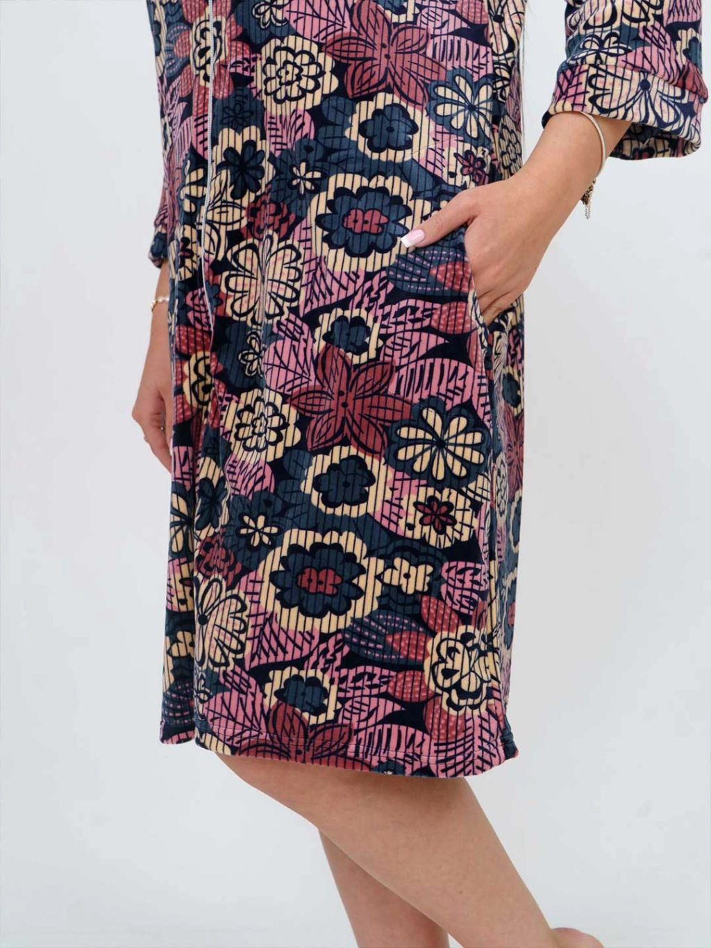 Халат женский, цвет красный