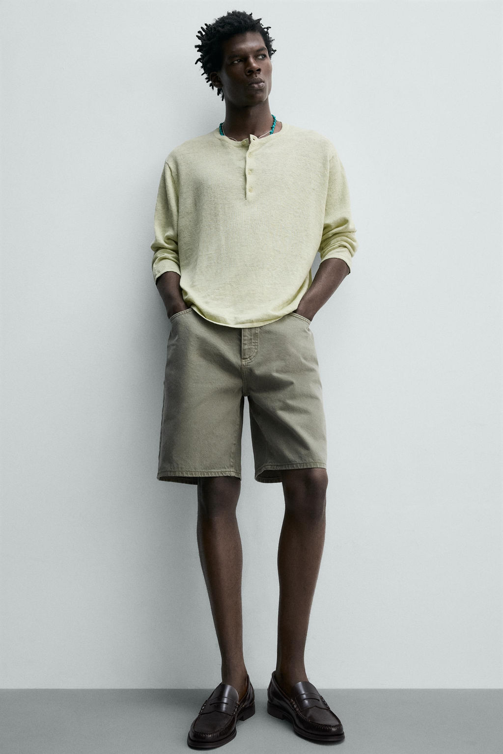 BERMUDA DENIM REGULAR FIT / Verde gris