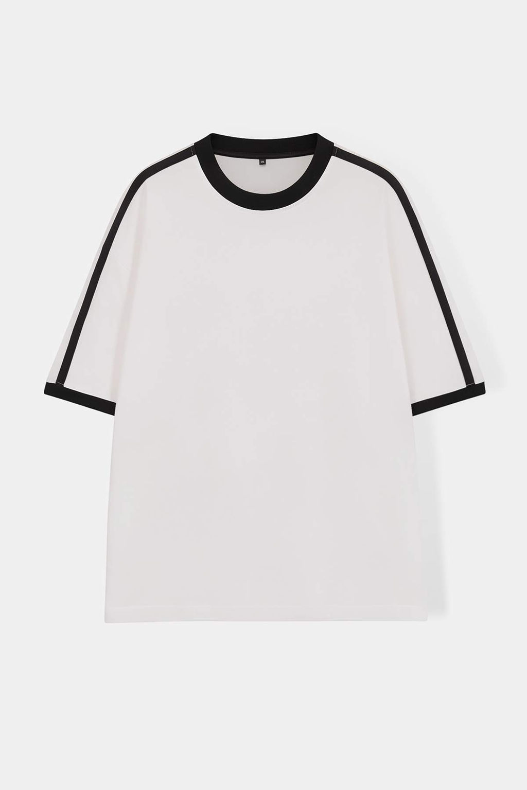 Buyuk Beden Siyah Oversize/Genis Kesim Kontrast Detayl? %100 Pamuklu T-shirt TMNSS24BF00033 - Trendyolmilla фото 9
