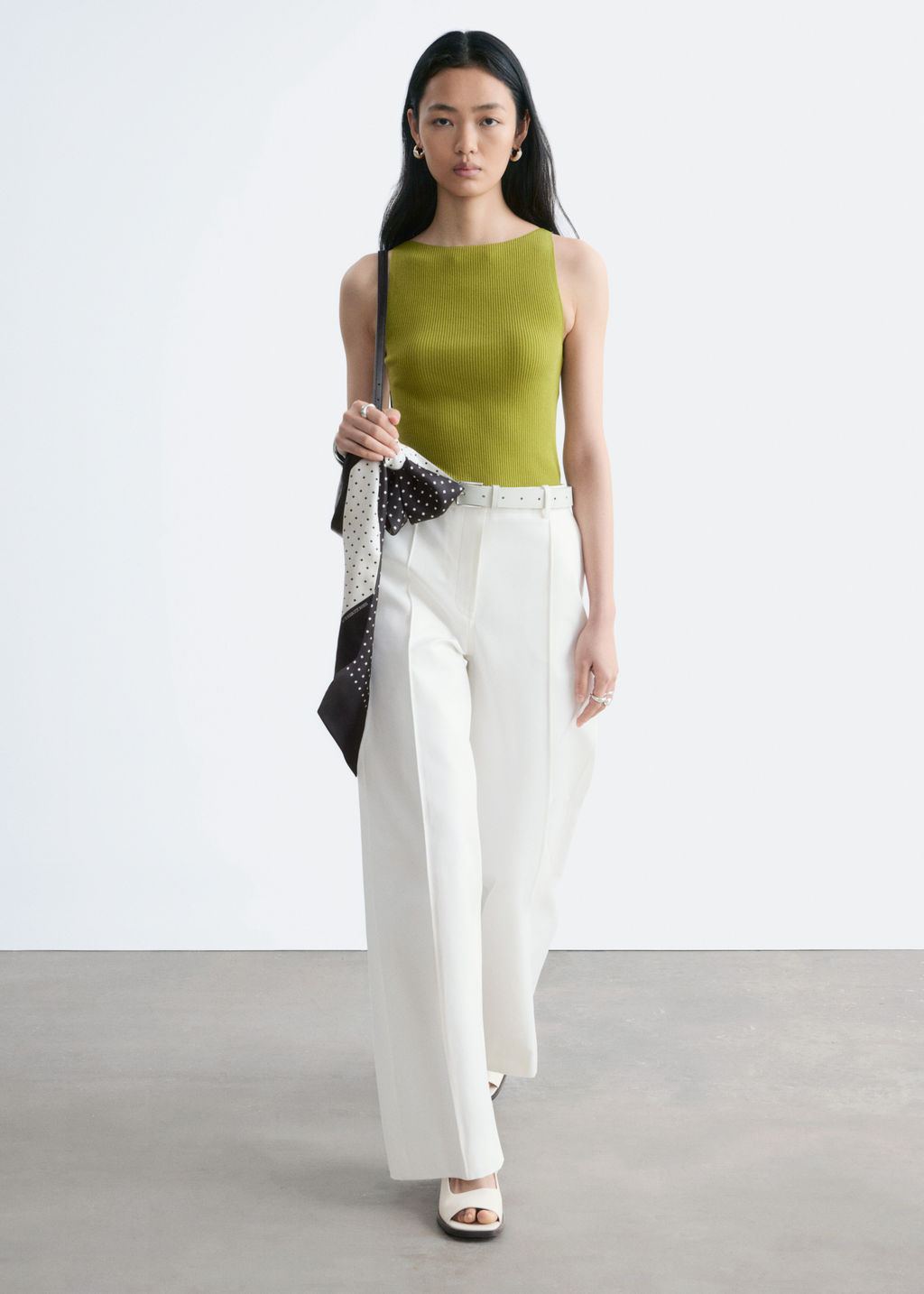 Pantalones de algod?n con pliegues marcados - H&m фото 5