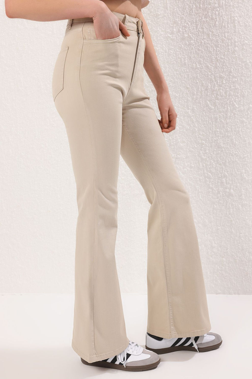 Bej Yuksek Bel Flare Jeans TWOSS25JE00281 - Trendyolmilla фото 3