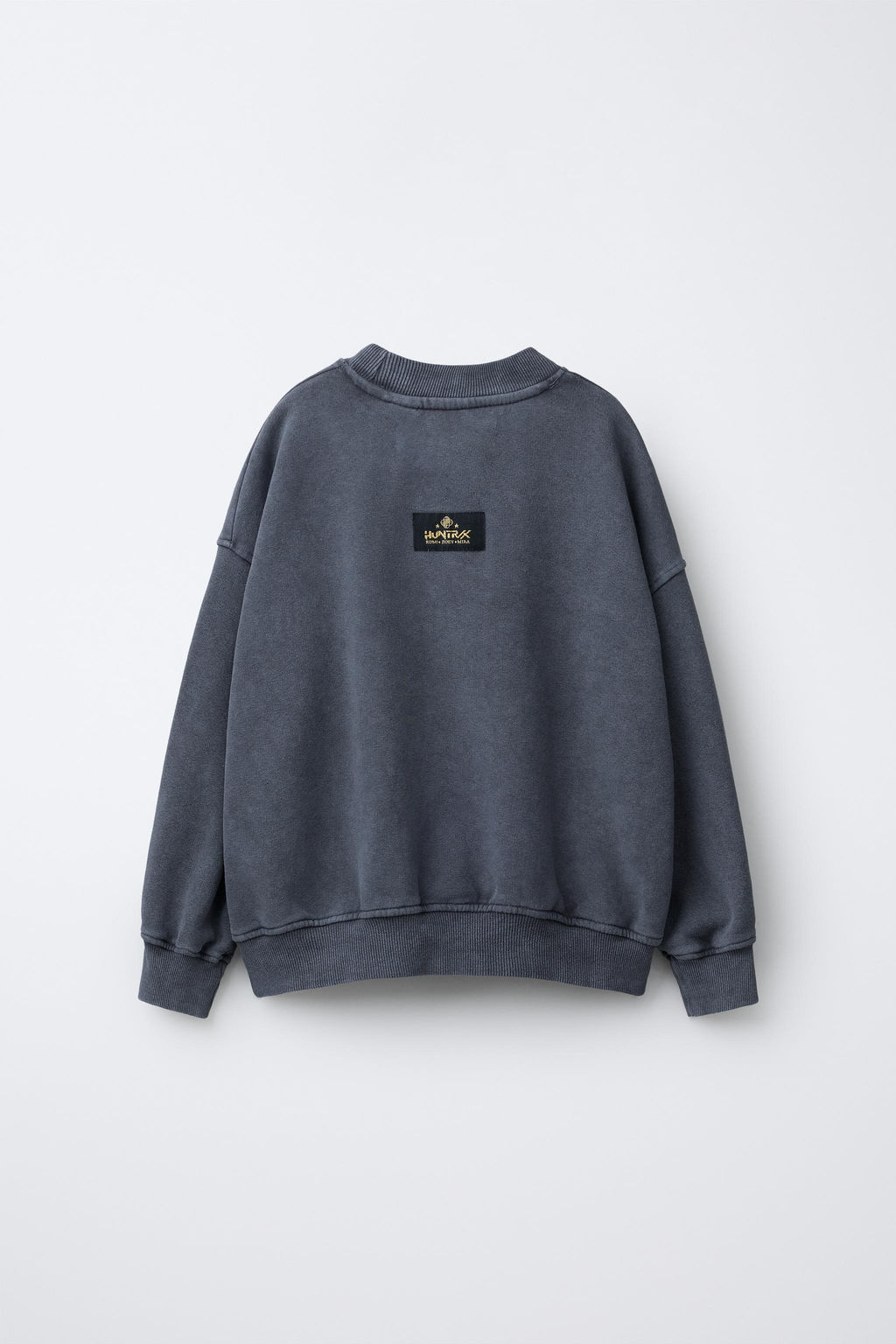 SUDADERA EFECTO LAVADO KPOP DEMON HUNTERS NETFLIX  / Gris antracita - Zara фото 3