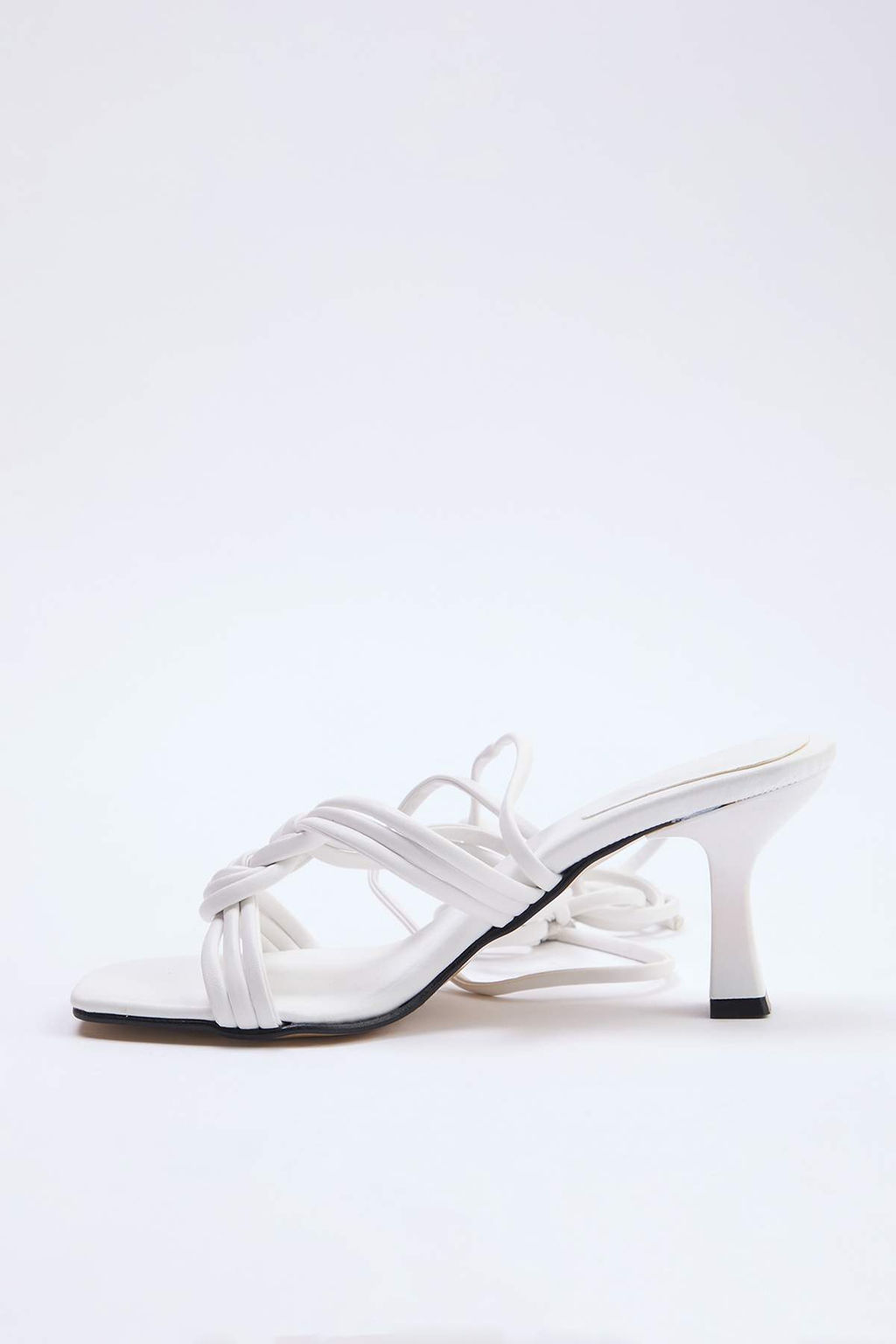 Beyaz Baglama Detayl? 7,5 cm Kad?n Klasik Topuklu Ayakkab? TAKSS26TO00046