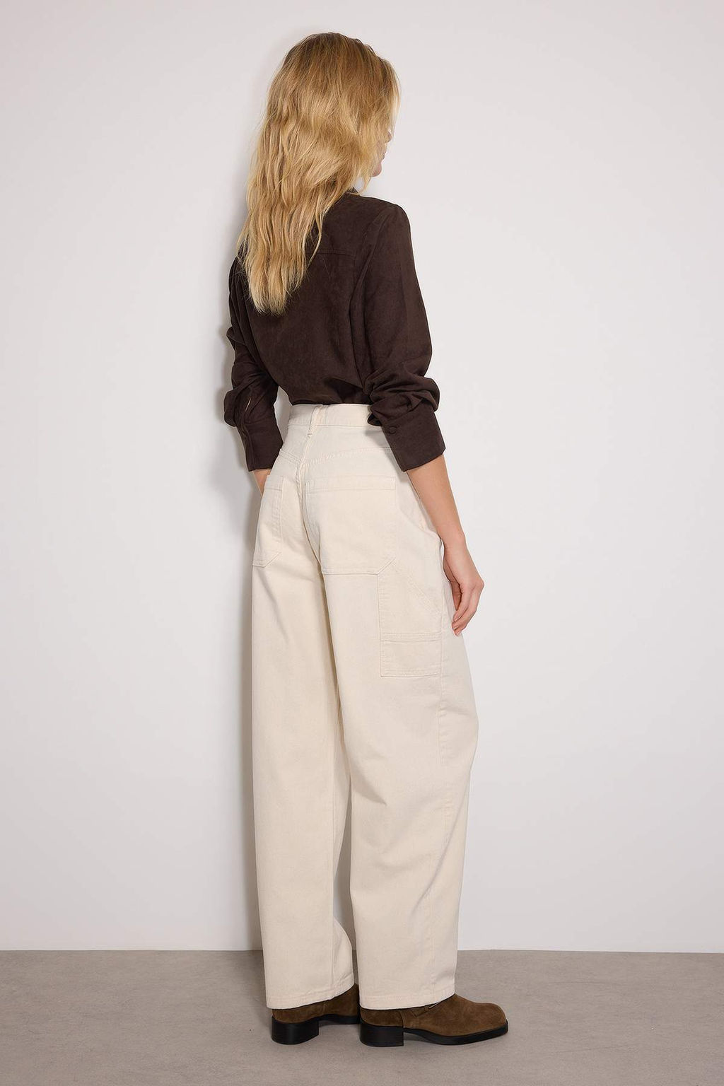 TRENDYOLMILLA Koyu Mavi More Sustainable Y?kama Efektli Bol Kesim Yuksek Bel Carpenter Skater Jeans TWOAW24JE00308 фото 18