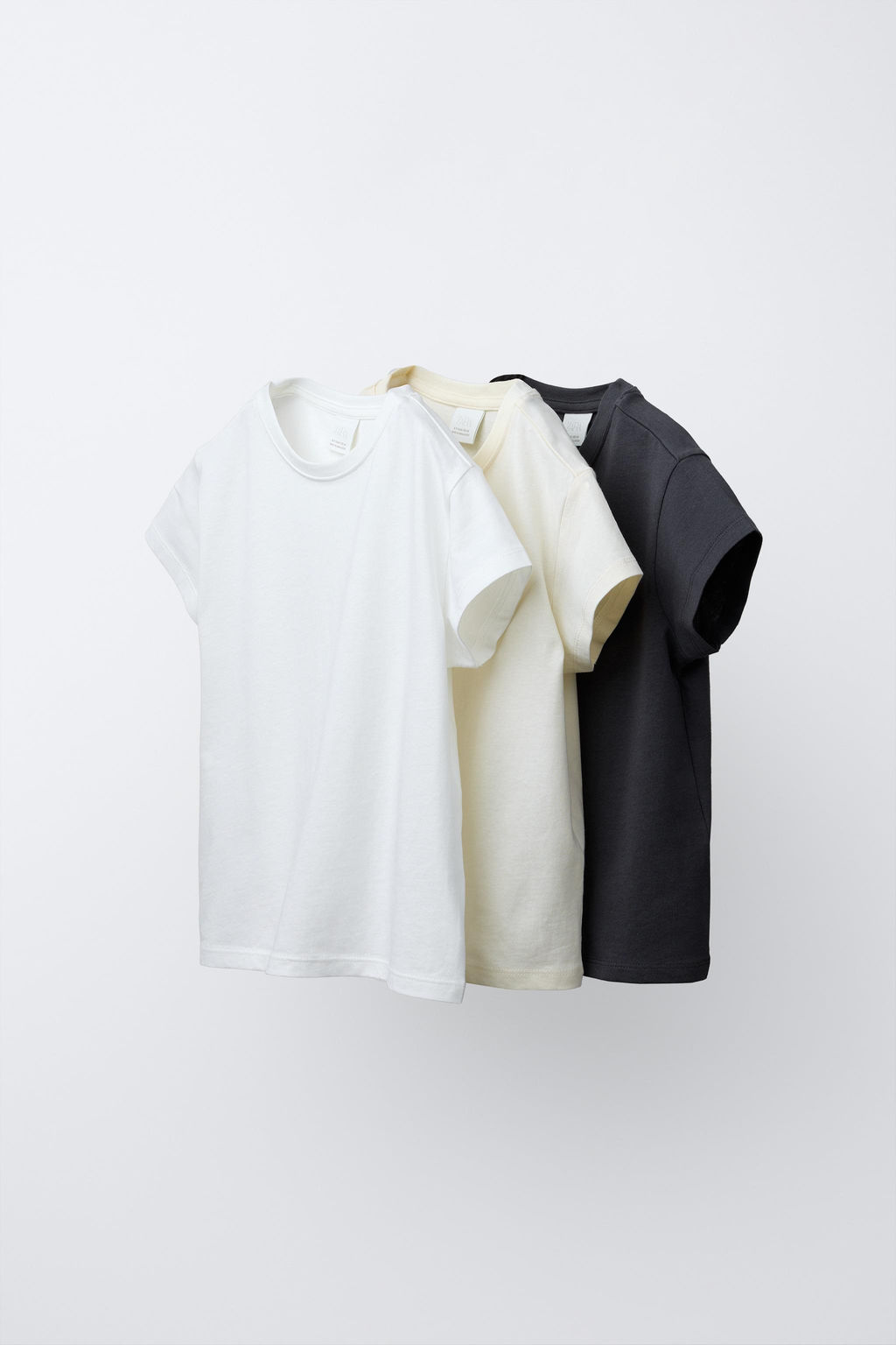 PACK TRES CAMISETAS LISAS / Varios - Zara фото 3