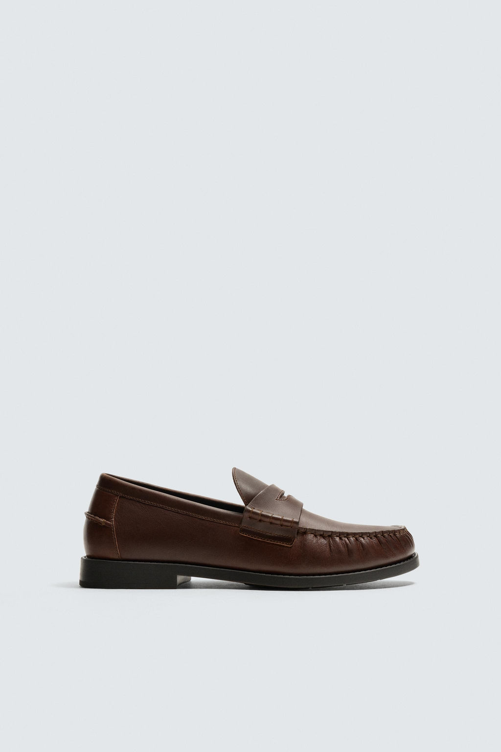 LEATHER MOCCASIN WITH MASK DETAIL