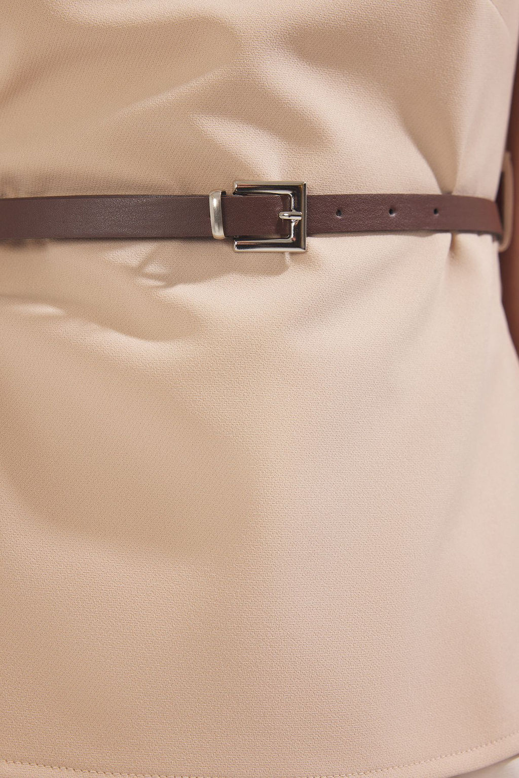 Bej Kemerli Bisiklet Yaka Slim Fit Dokuma Bluz TWOSS25BZ00498 - Trendyolmilla фото 3