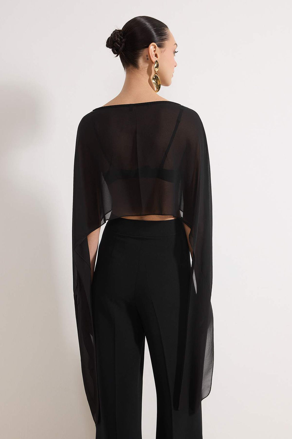 Siyah Asimetrik Kesim Astars?z Sifon Pelerin Party Bluz TPRSS26BZ00055 - Trendyolmilla фото 4