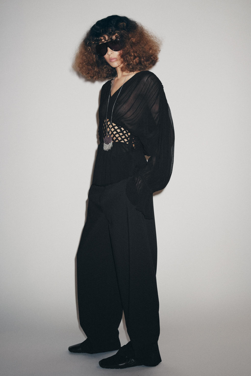 V-NECK MACRAM_ BLOUSE ZW COLLECTION - Zara фото 8