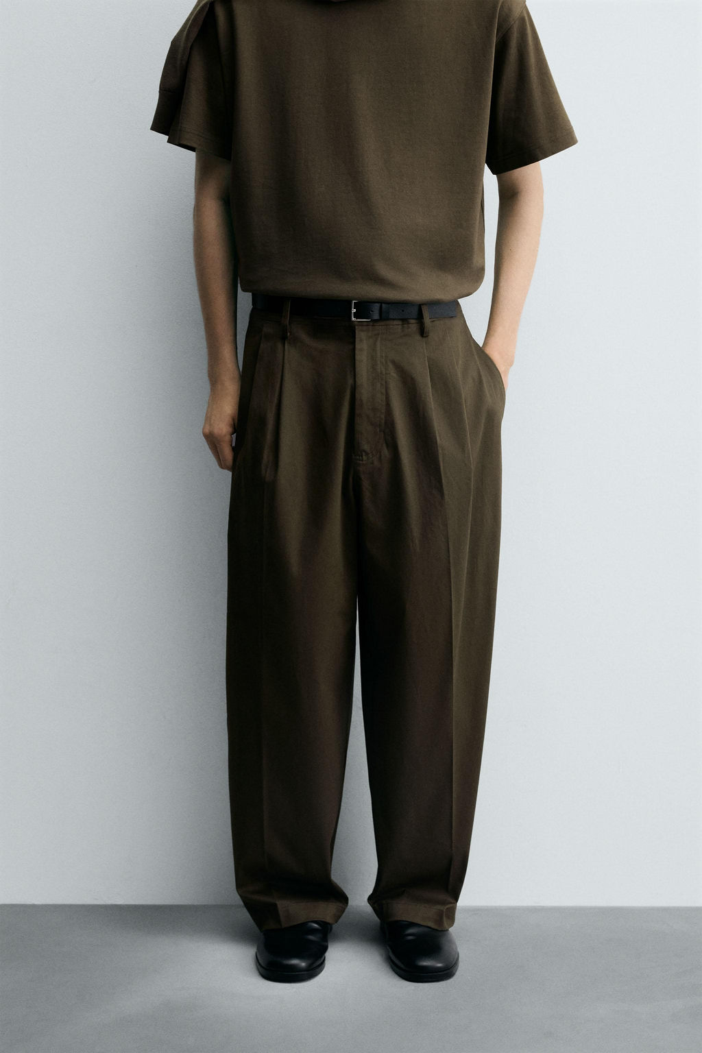 RELAXED FIT PLEATED TROUSERS - Zara фото 2