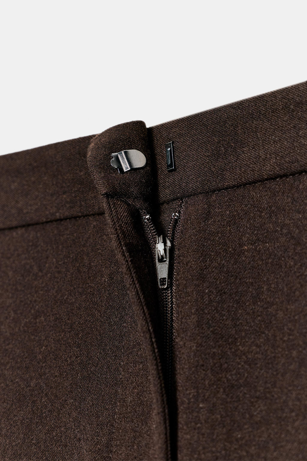 MID-WAIST STRAIGHT-LEG TROUSERS