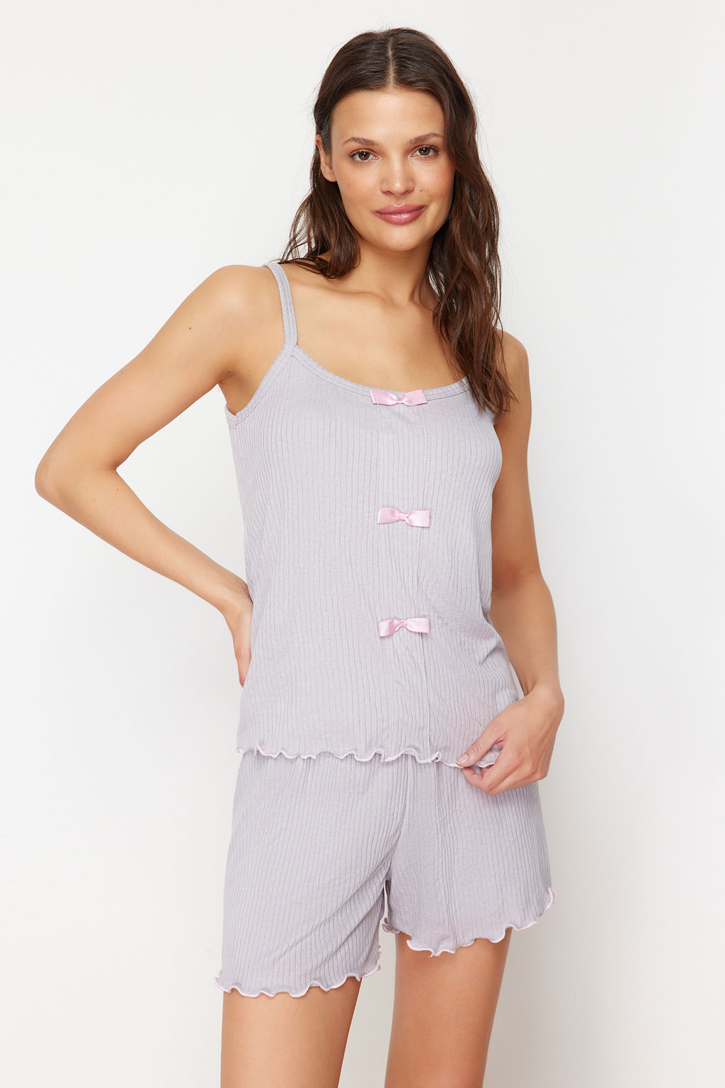 Trendyolmilla Ac?k Pembe Kurdele/Fiyonk Detayl? Ip Ask?l? Fitilli Sortlu Orme Pijama Tak?m? THMSS24PT00356  фото 11