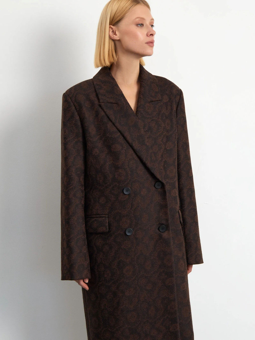 EMKA / Пальто с узором выполнено из сухой шерсти  фото 5