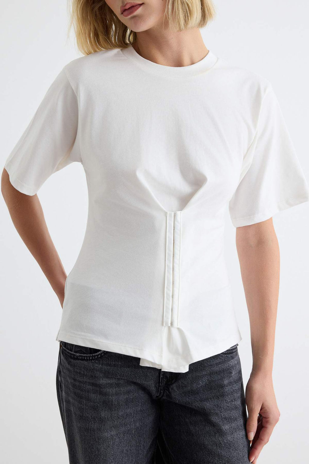 Ekru %100 Pamuk Agraf Detayl_ Bele Oturan Bisiklet Yaka _rme T-Shirt TWOAW27TS00014 - Trendyolmilla фото 3