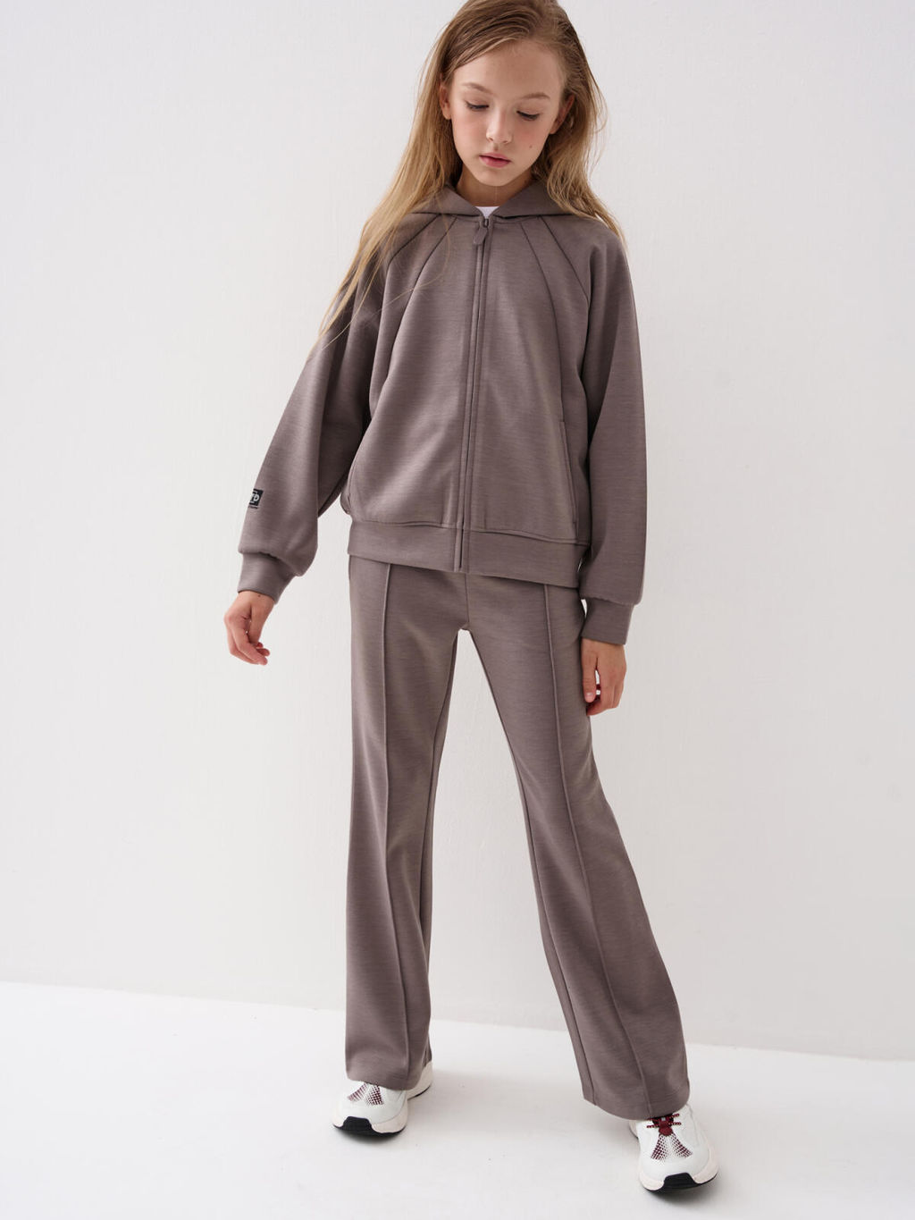 PlayToday / Комплект трикотажный для девочек: толстовка, брюки  фото 7