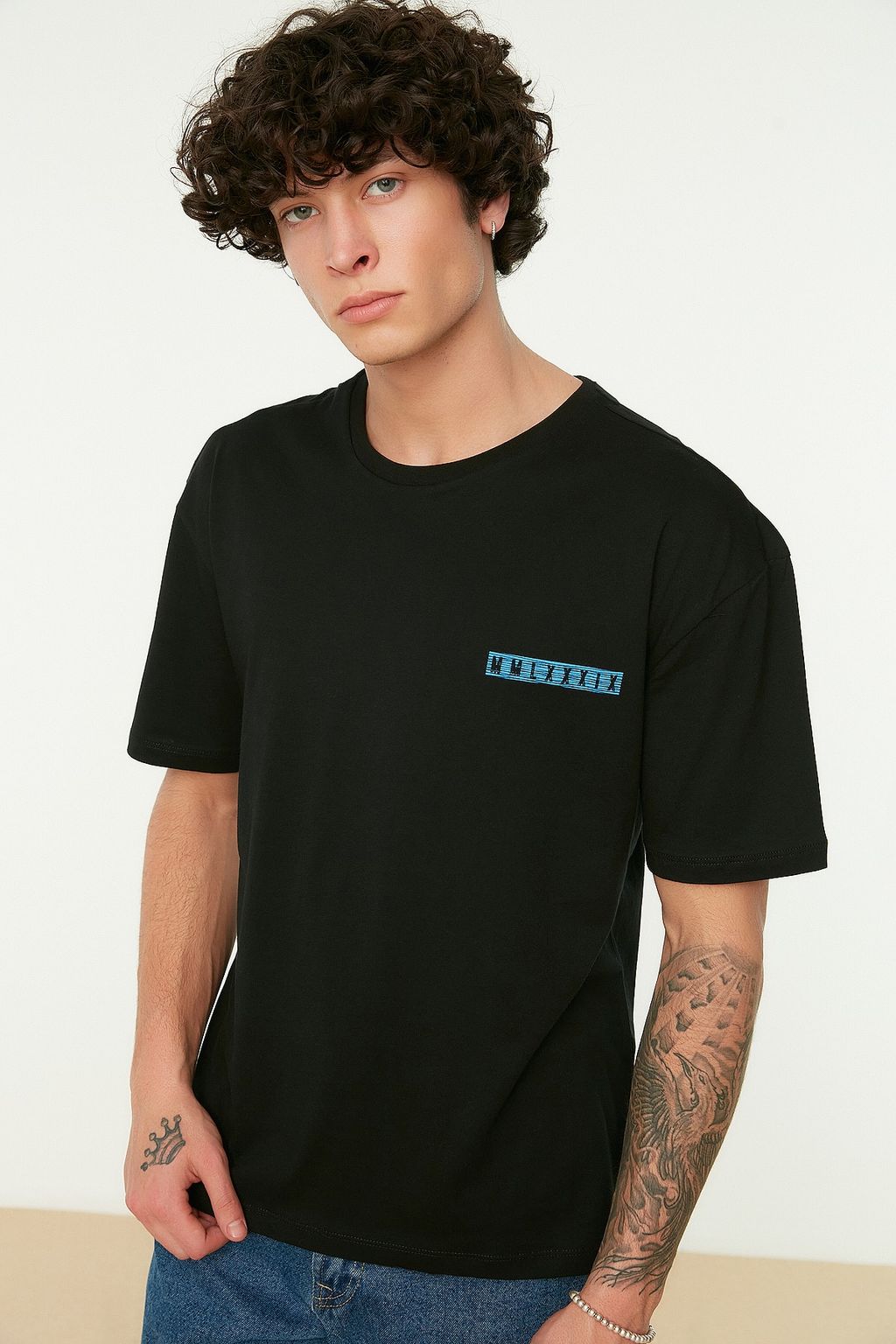TRENDYOL MAN Siyah Oversize/Genis Kesim S?rt Bask?l? %100 Pamuklu T-shirt TMNSS20TS1132 - Trendyolmilla фото 13