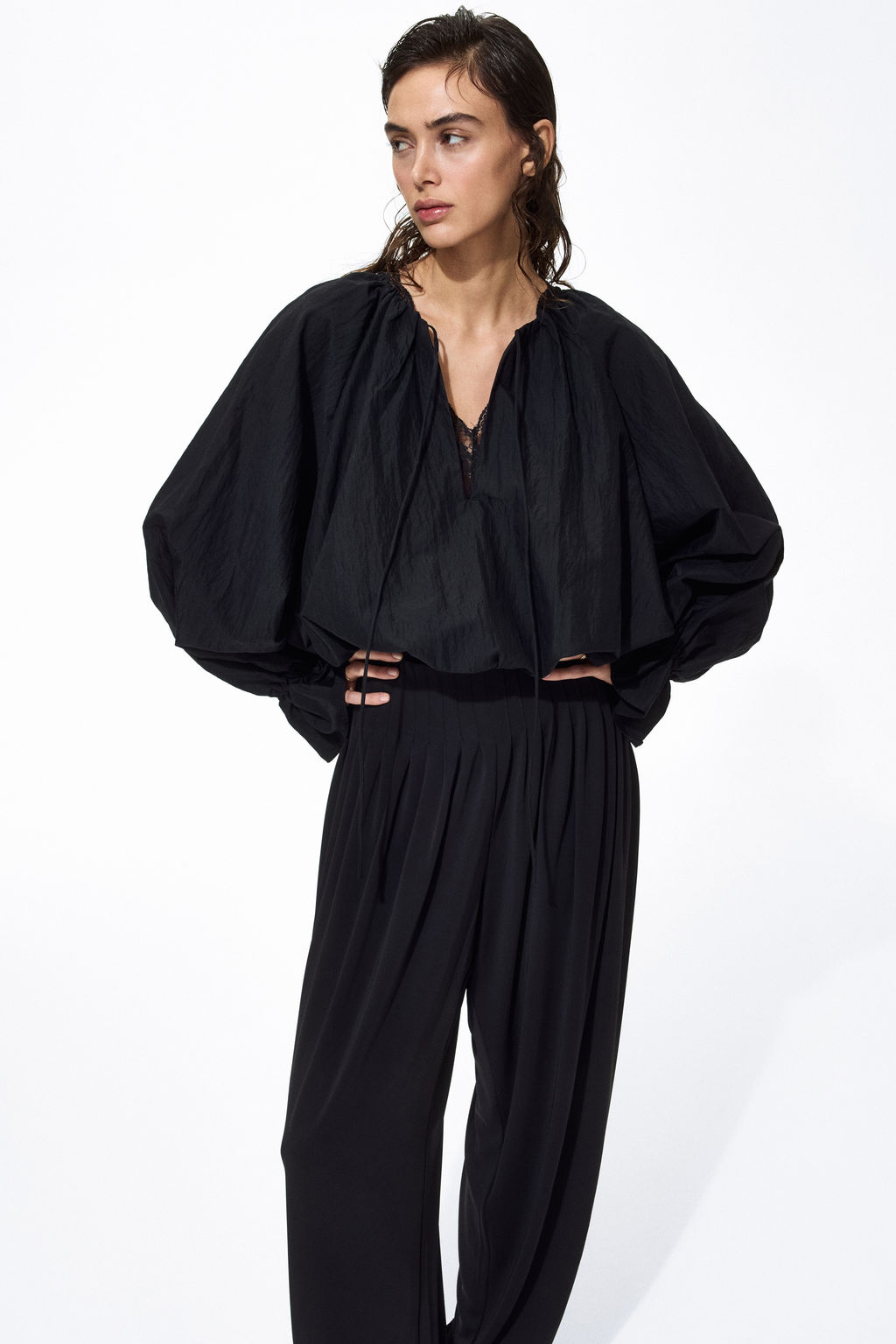 Pantal?n plisado con perneras barrel - H&m фото 2