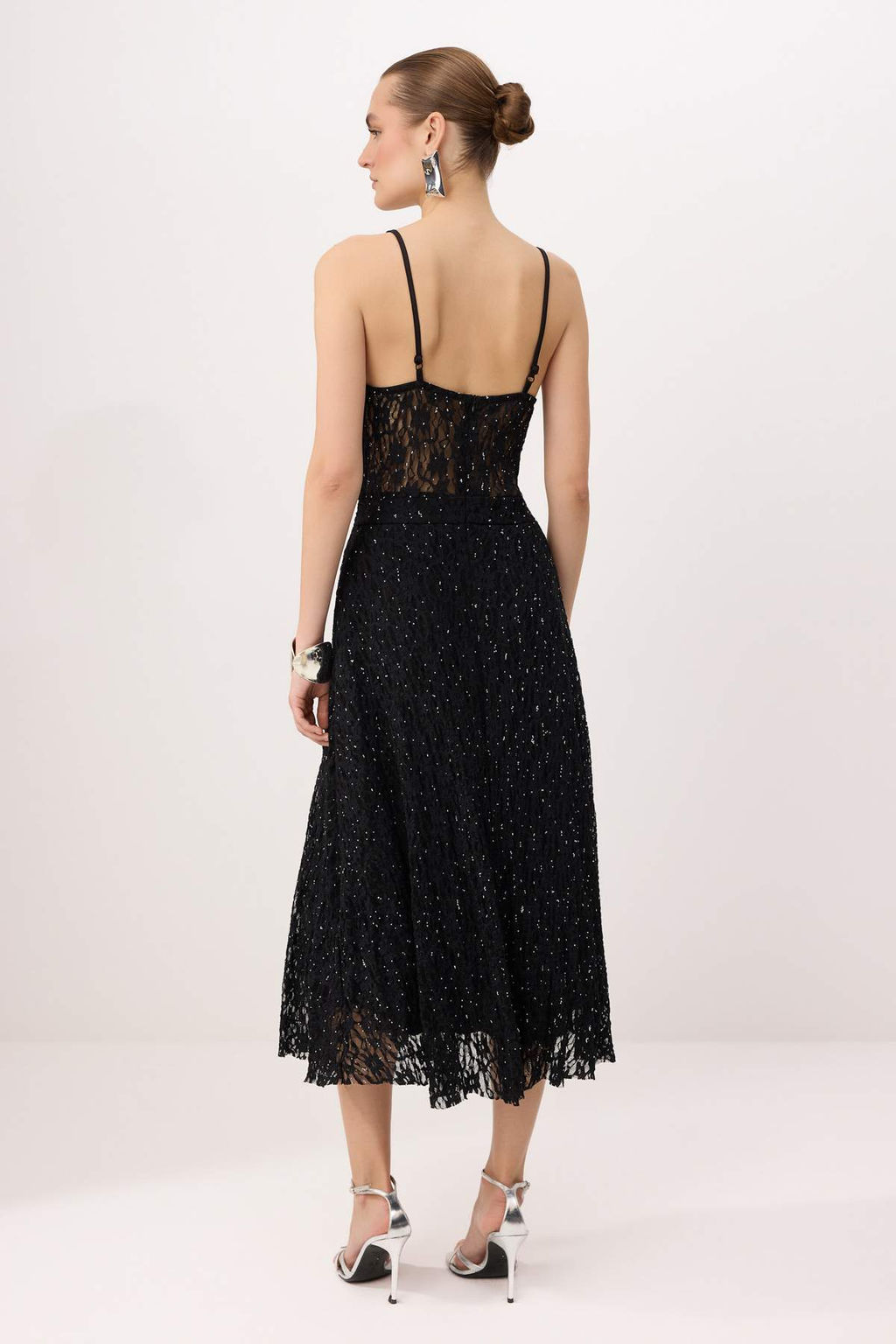 Siyah Dantel Tas Bask?l? Tul Astarl? Midi Elbise TPRSS26EL00004 - Trendyolmilla фото 6