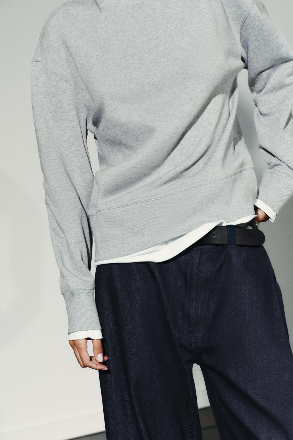 CONTRAST PLUSH SWEATSHIRT - Zara фото 4