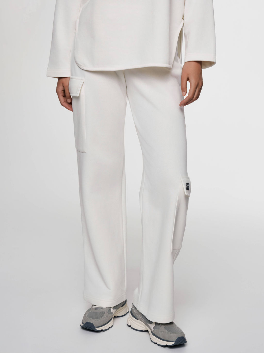 CONTE Брюки из футера с накладными карманами LBK 2584 off-white - Conte elegant фото 2