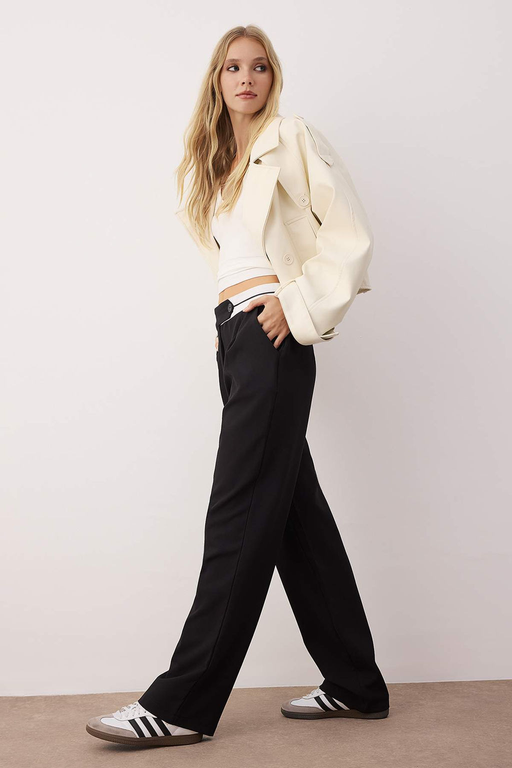 TRENDYOLMILLA Siyah Wide Leg/Genis Paca Dokuma Bel Detayl? Kumas Pantolon TWOAW24PL00037 фото 3