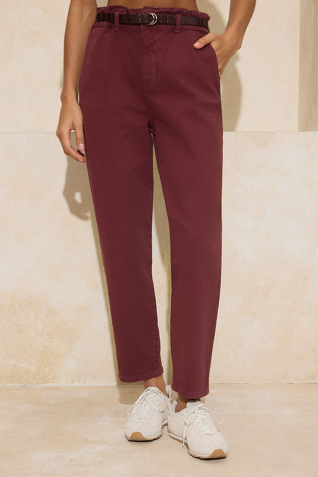 Bordo Kemerli Yuksek Bel Barrel Jeans TWOAW26JE00300 - Trendyolmilla фото 3
