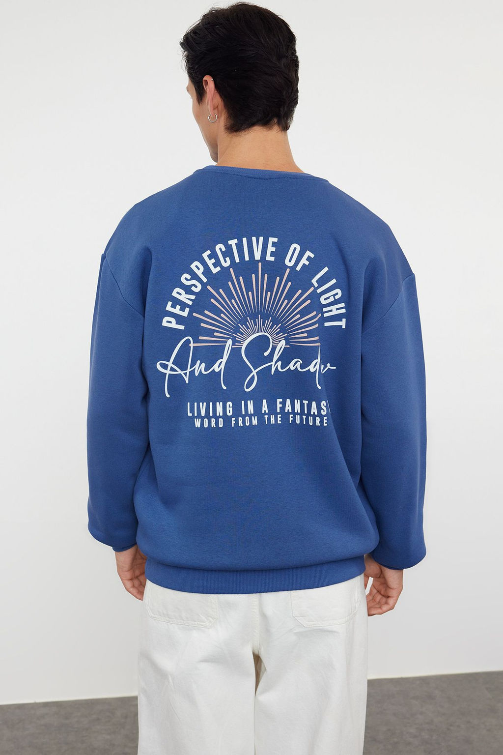 TRENDYOL MAN Indigo Oversize/Genis Kesim S?rt Yaz? Bask?l? Ici Polar/S?cak Tutan Sweatshirt TMNAW25SW00056 - Trendyolmilla фото 5