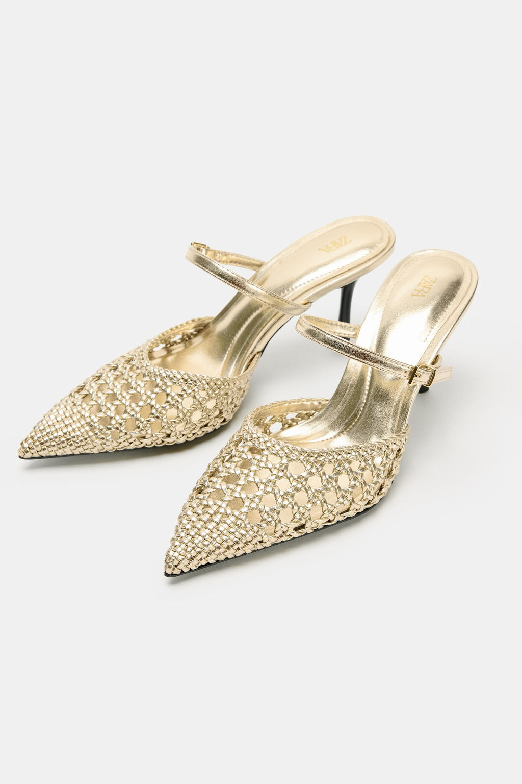 ZAPATO TAC?N METALIZADO EFECTO TRENZADO / Oro