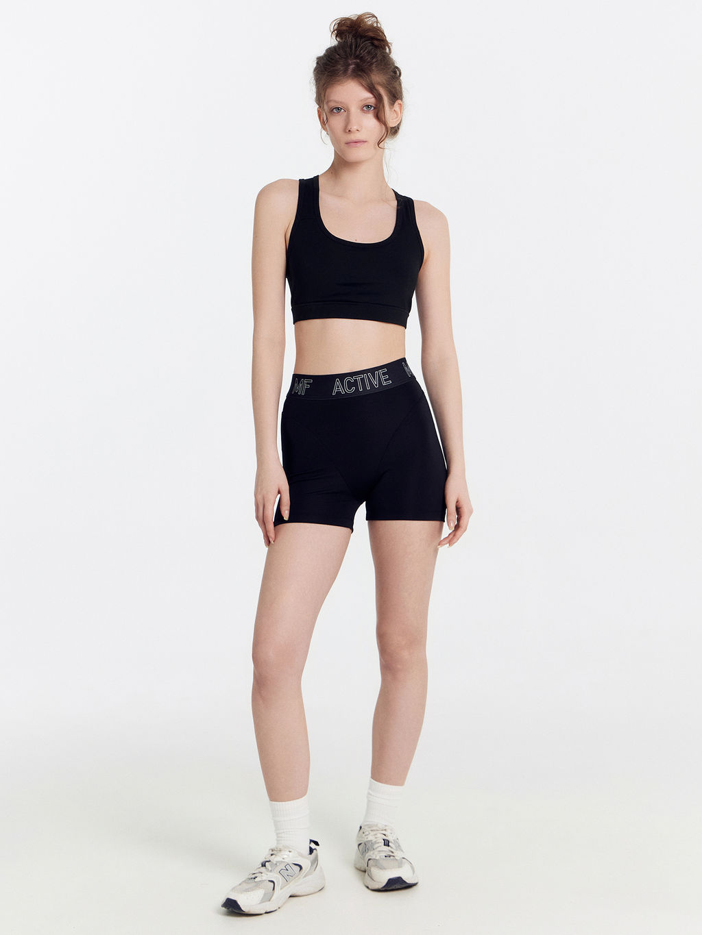 Шорты женские в черном цвете