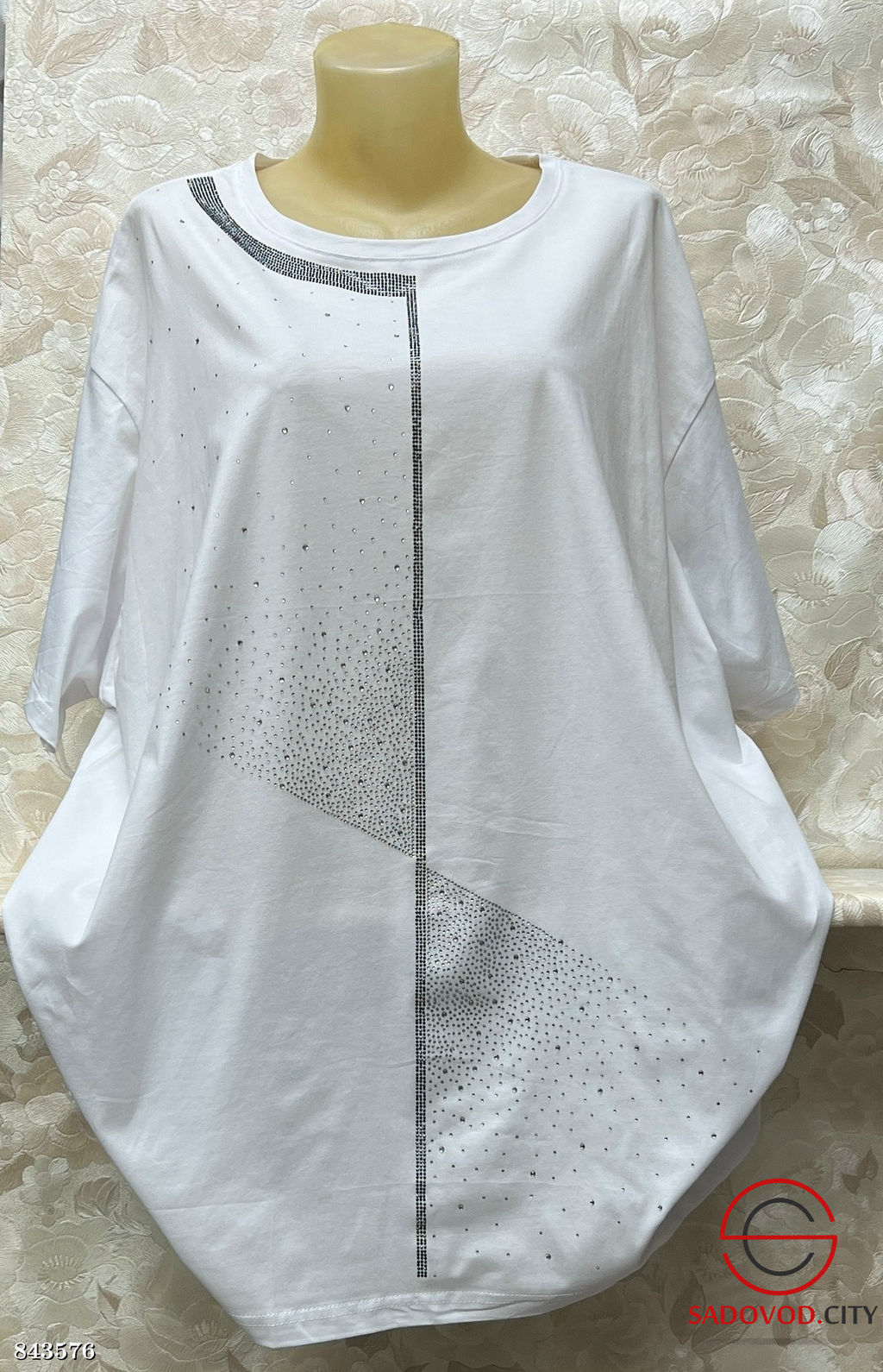 Кофта женская со стразами