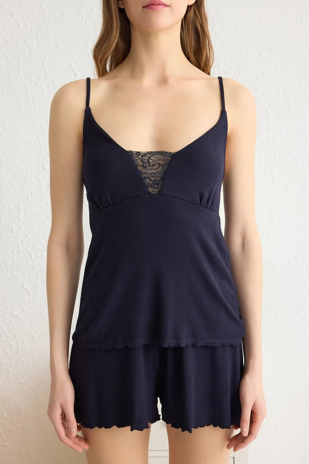 Trendyolmilla Lacivert Pamuklu Dantel Detayl? Ip Ask?l? Fitilli Sortlu Orme Pijama Tak?m? THMSS25PT00078  фото 3