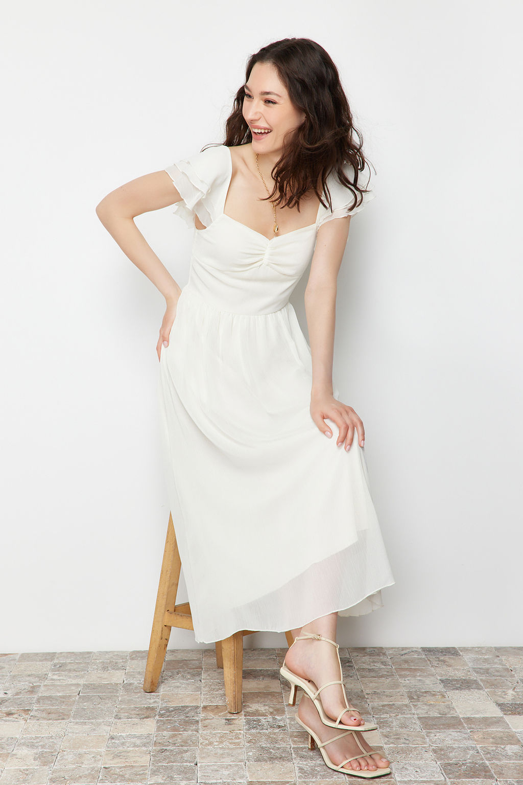 TRENDYOLMILLA Ekru Belden Ac?lan Sifon Astarl? Midi Dokuma Elbise TWOSS24EL00541  фото 2