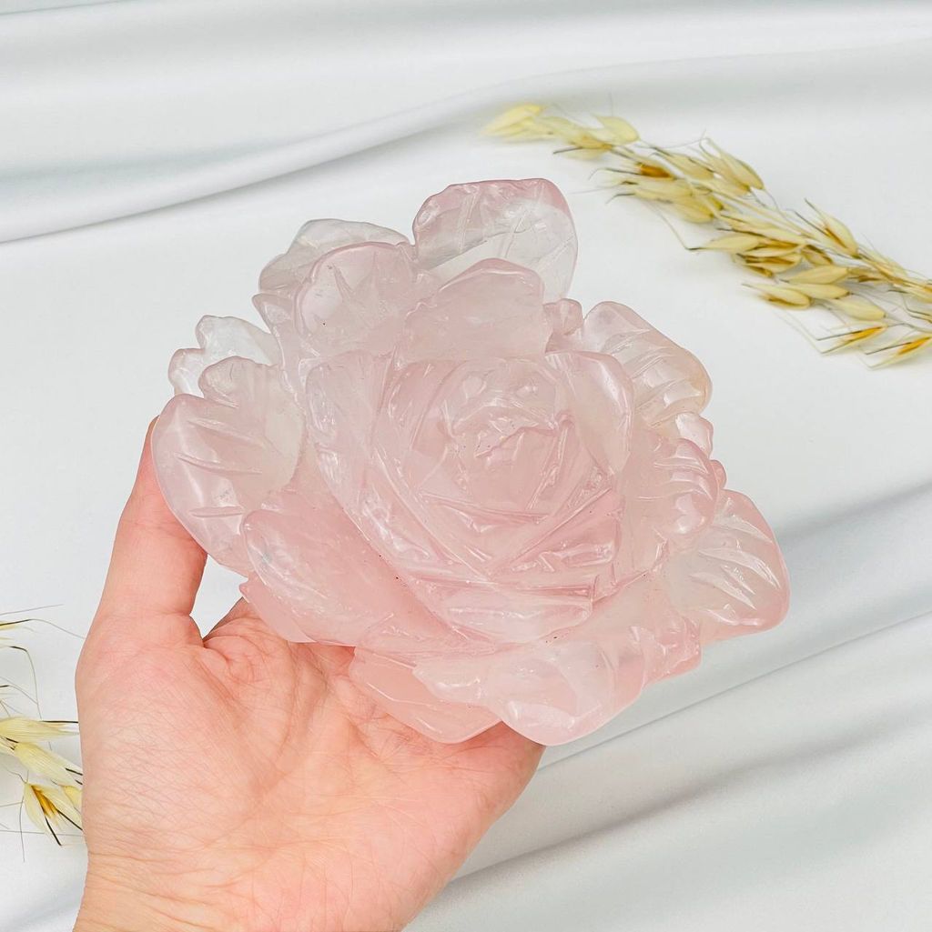 Цветок из Розового кварца