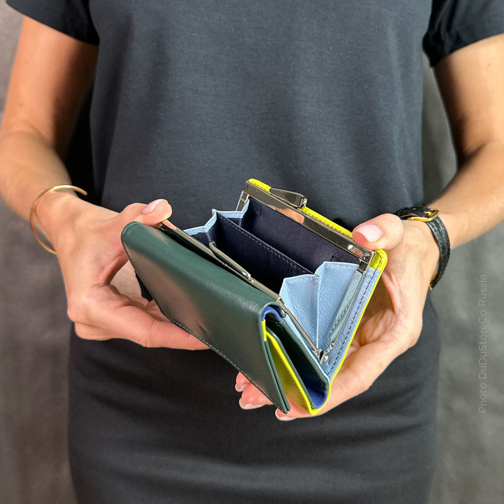 Итальянский женский кожаный кошелек DuDu серии Corsica | зеленый - Dudubags фото 7