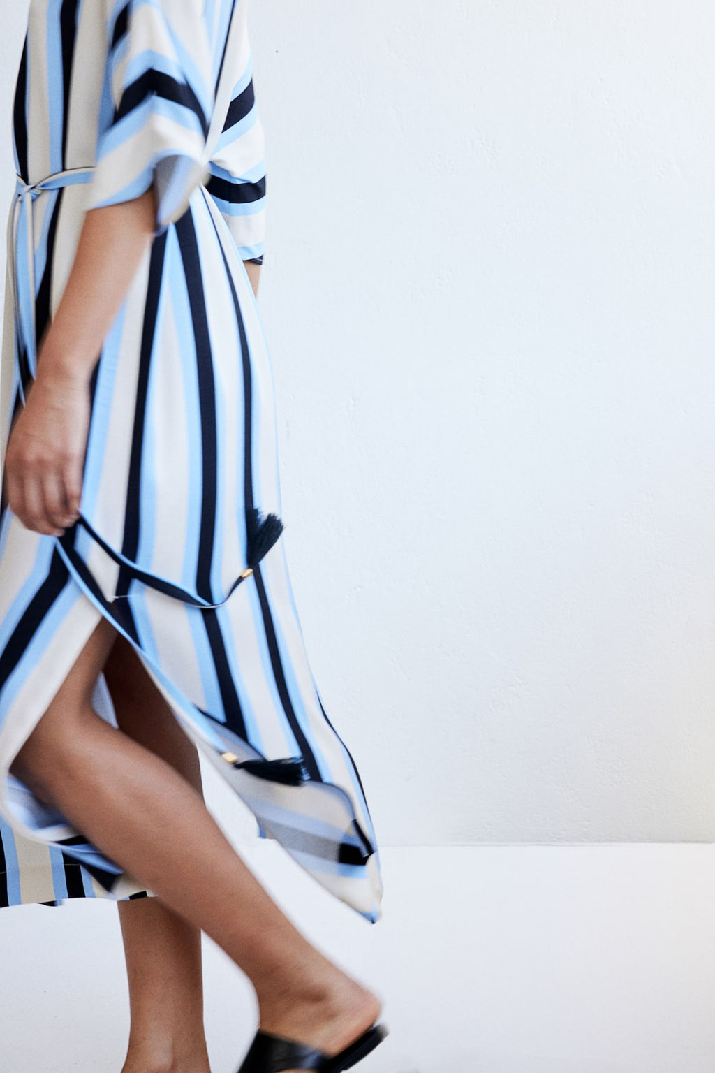 Vestido midi con cinturon de anudar - H&m фото 4