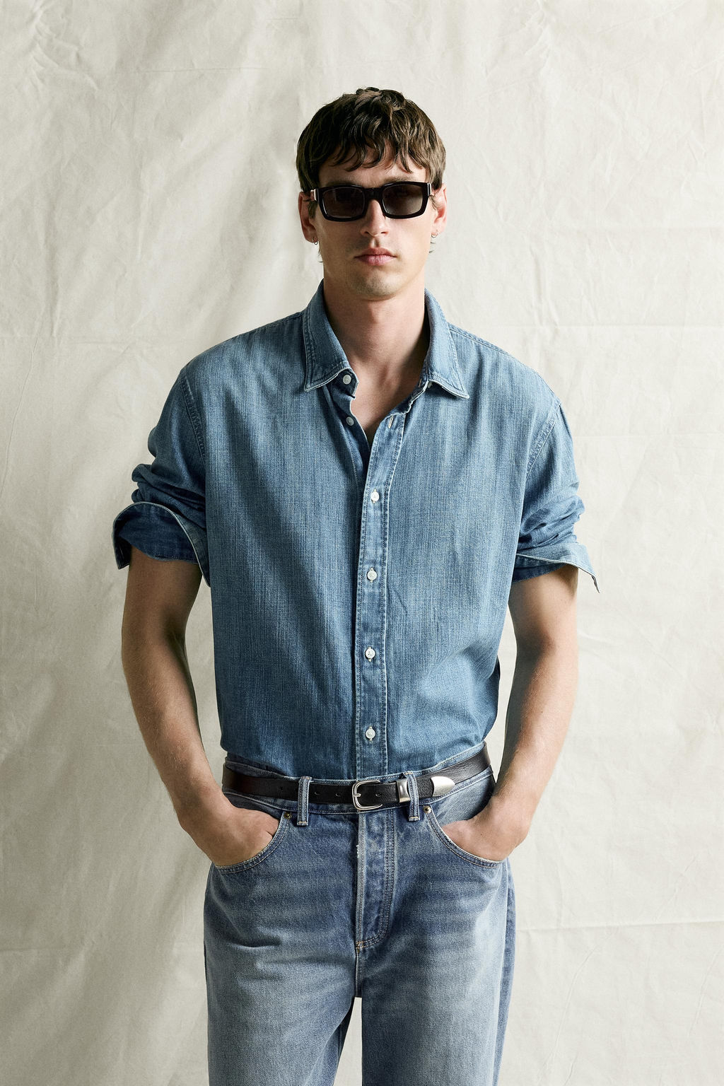 CAMISA DENIM REGULAR FIT / Azul claro - Zara фото 2